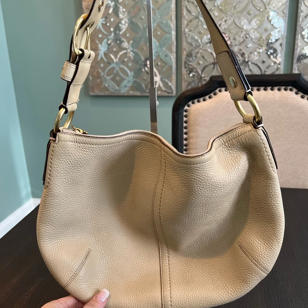 Coach Shoulder Bag A0882-11838
